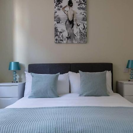 Hereford City Centre - Apartment 4, Isabella House - Modern Apartment In The Heart Of The City - Sleeps 4 Guests - Hosted By Rentmyhouse Buitenkant foto