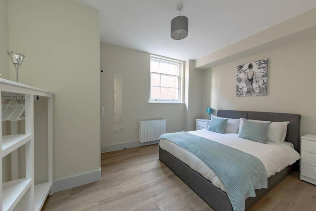 Hereford City Centre - Apartment 4, Isabella House - Modern Apartment In The Heart Of The City - Sleeps 4 Guests - Hosted By Rentmyhouse Buitenkant foto